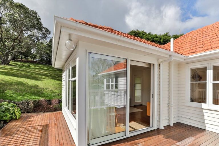 Photo of property in 257 Titirangi Road, Titirangi, Auckland, 0604