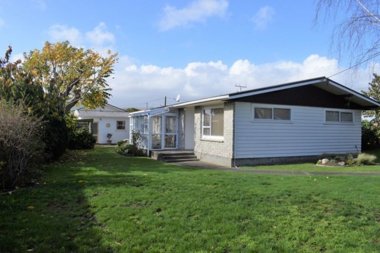 Photo of property in 27 Bell Street, Otaki, 5512
