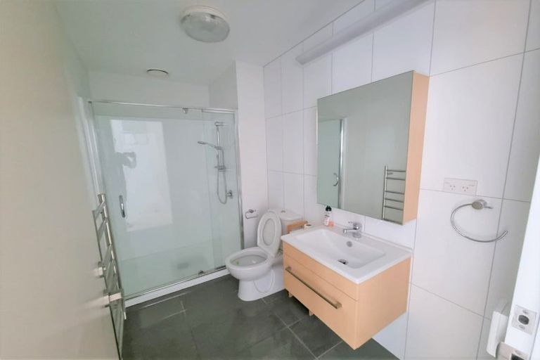 Photo of property in Twin Towers, 302/17 Putney Way, Manukau, Auckland, 2104