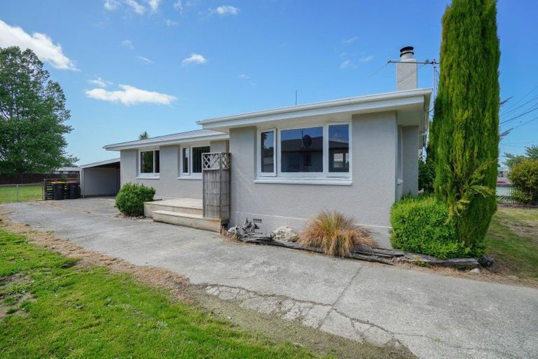 Photo of property in 15 Park Street, Winton, 9720