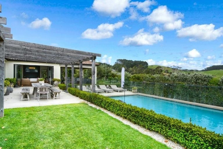 Photo of property in 255 Fletcher Road, Waimauku, 0881