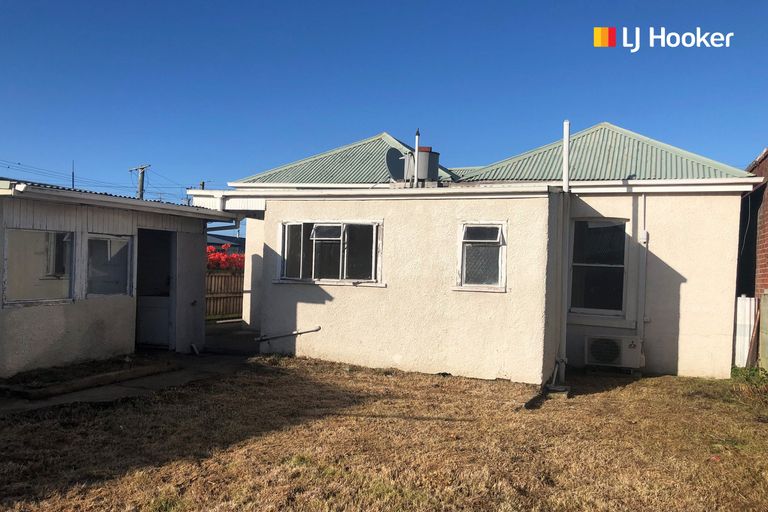 Photo of property in 18 Cashel Street, South Dunedin, Dunedin, 9012