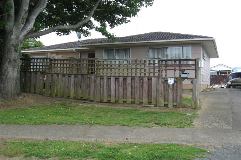 Photo of property in 17 Vimy Place, Mangere, Auckland, 2022