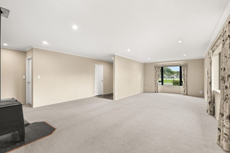 Photo of property in 77 Reading Street, Greytown, 5712