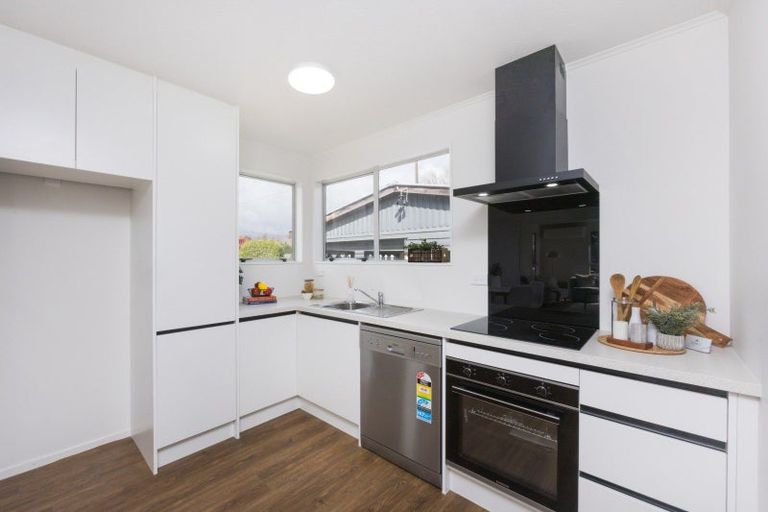 Photo of property in 18 Capri Place, Awapuni, Palmerston North, 4412