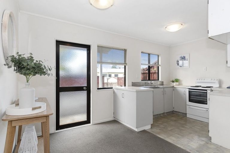 Photo of property in 1/11 Robins Road, Judea, Tauranga, 3110