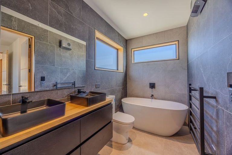 Photo of property in 41 Mount Linton Avenue, Wanaka, 9305