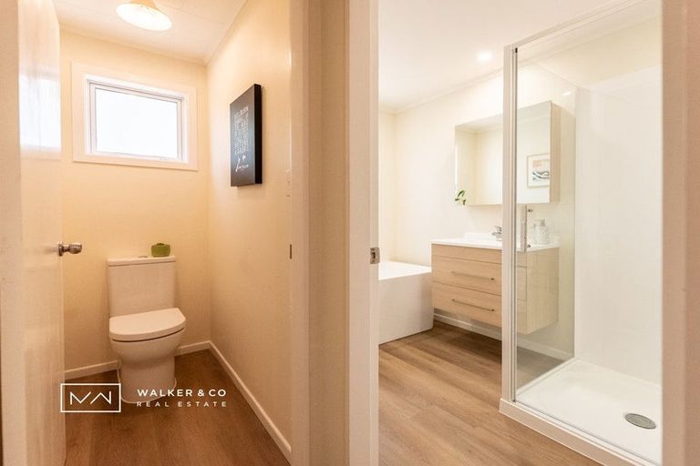 Photo of property in 40 Larchmont Grove, Totara Park, Upper Hutt, 5018