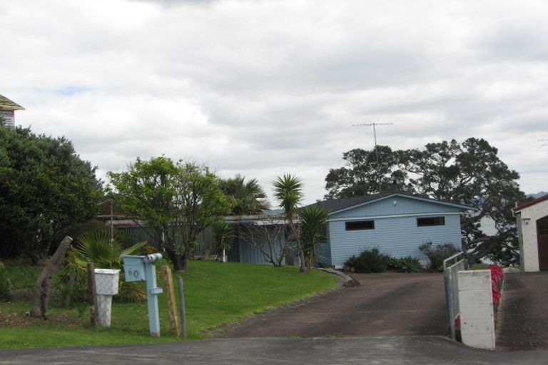 Photo of property in 60 Tindalls Bay Road, Tindalls Beach, Whangaparaoa, 0930