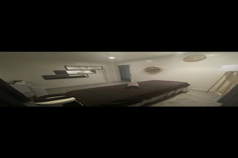 Photo of property in 90 Godley Road, Green Bay, Auckland, 0604