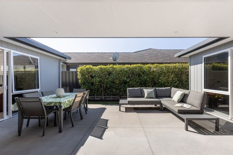 Photo of property in 25 Coast Boulevard, Papamoa Beach, Papamoa, 3118