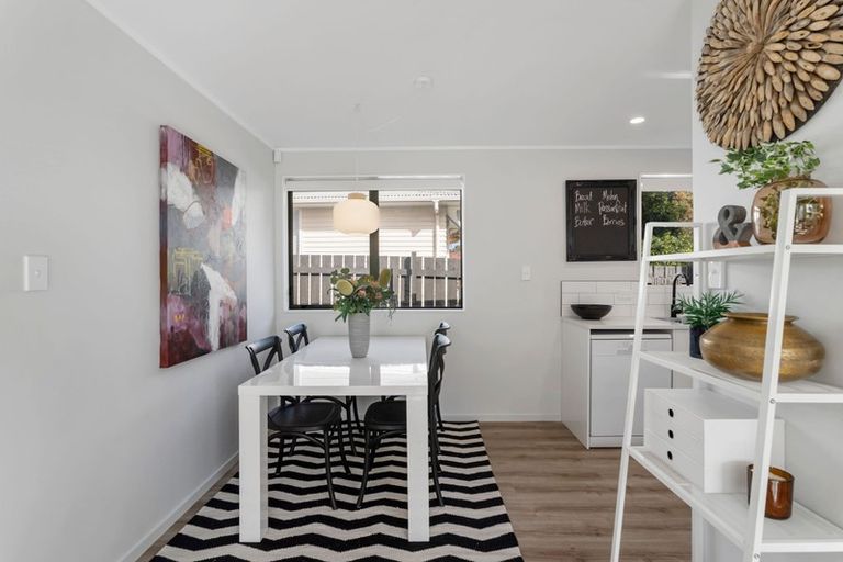 Photo of property in 10a Cramond Drive, Mangere East, Auckland, 2024