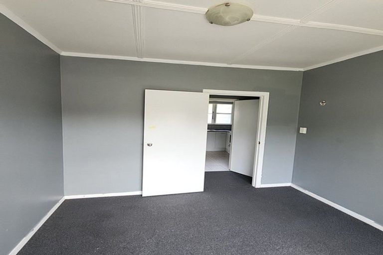 Photo of property in 3b Kopara Grove, Stokes Valley, Lower Hutt, 5019
