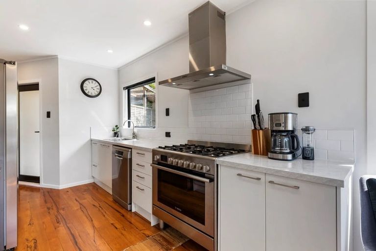 Photo of property in 19 Japonica Drive, Beach Haven, Auckland, 0626