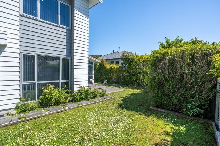 Photo of property in 4 Handly Grove, Churton Park, Wellington, 6037