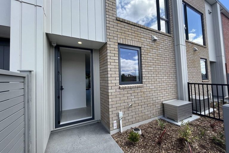 Photo of property in 5 Ngakoro Road, Karaka, Papakura, 2113