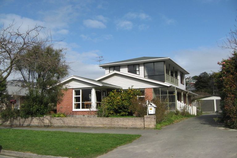 Photo of property in 27 Remuera Avenue, Cashmere, Christchurch, 8022