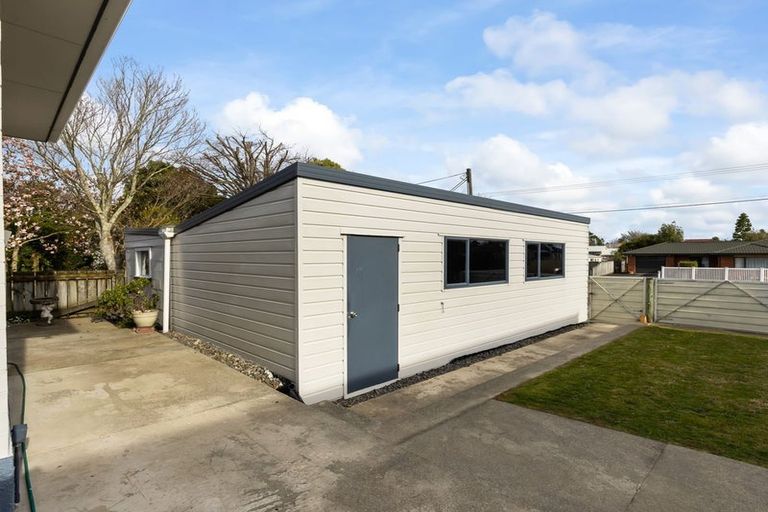 Photo of property in 27 Macarthur Street, Levin, 5510