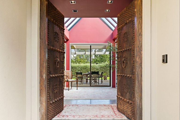 Photo of property in 1 Barlow Road, Martinborough, 5711