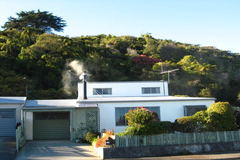 Photo of property in 111 Alexander Street, Greymouth, 7805