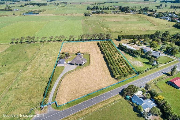 Photo of property in 711 Makerua Road, Tokomaru, Palmerston North, 4474