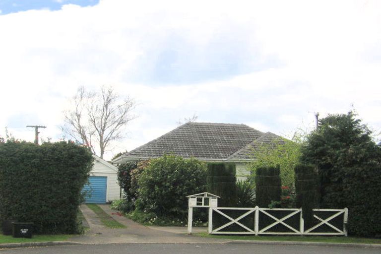 Photo of property in 24 Stratford Place, Otumoetai, Tauranga, 3110