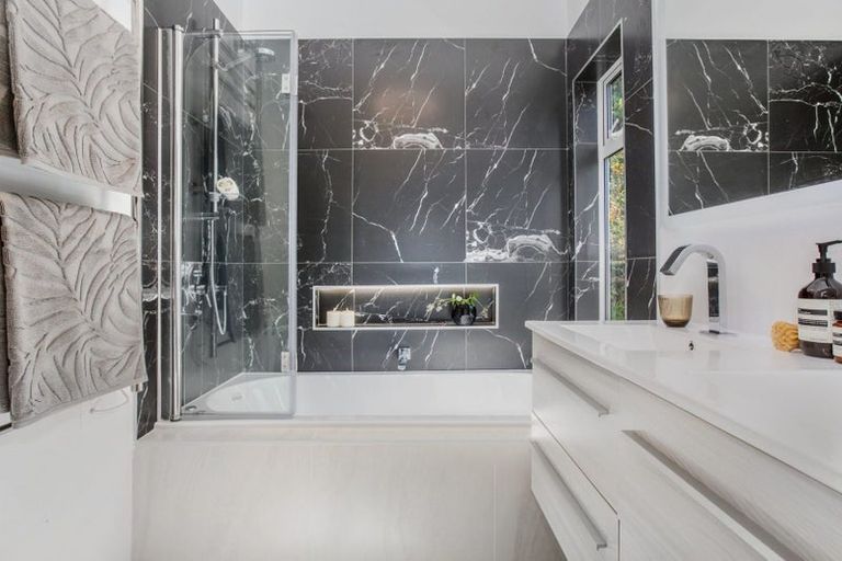 Photo of property in 10 Kilmister Avenue, Thorndon, Wellington, 6011