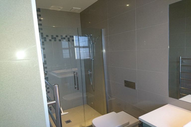 Photo of property in 7 Valley Crescent, Wanaka, 9305