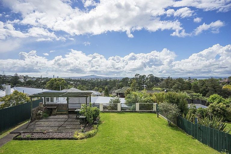 Photo of property in 123 Birkenhead Avenue, Birkenhead, Auckland, 0626