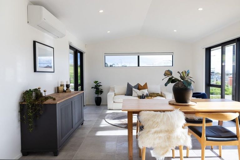 Photo of property in 10 Barrance Avenue, Rototuna North, 3210