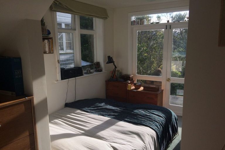 Photo of property in 32 Volga Street, Island Bay, Wellington, 6023