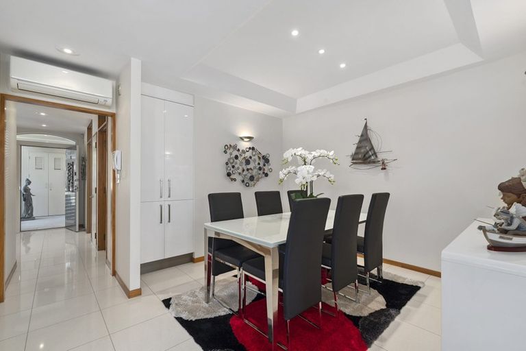 Photo of property in The Sands Apartments, 18/47 The Strand, Takapuna, Auckland, 0622