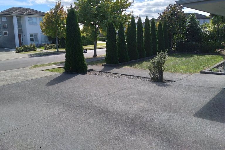 Photo of property in 7 Pickaberry Avenue, Karaka, Papakura, 2113