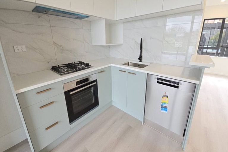 Photo of property in 3/236 Albany Highway, Schnapper Rock, Auckland, 0632