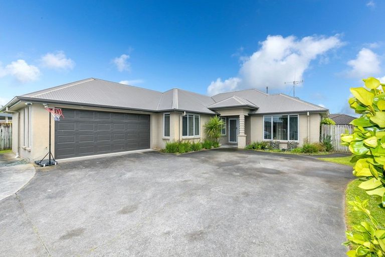 Photo of property in 20 Whitford Place, Rototuna North, Hamilton, 3210