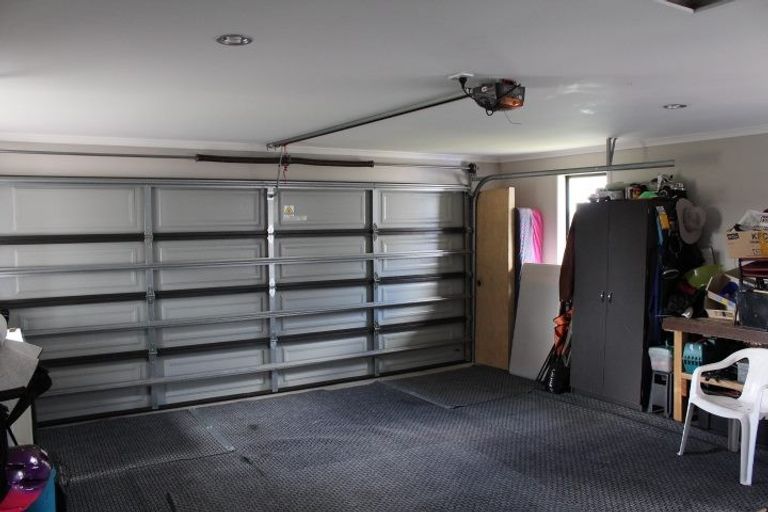 Photo of property in 102 Barrington Drive, Huntington, Hamilton, 3210