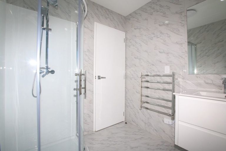 Photo of property in 83a Glengarry Road, Glen Eden, Auckland, 0602