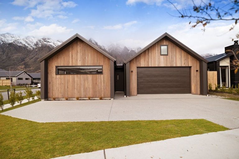 Photo of property in 91 Drysdale Road, Jacks Point, 9371