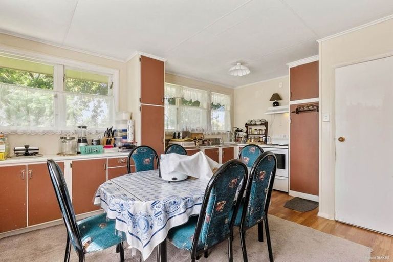 Photo of property in 28 Gilbert Road, Otara, Auckland, 2023