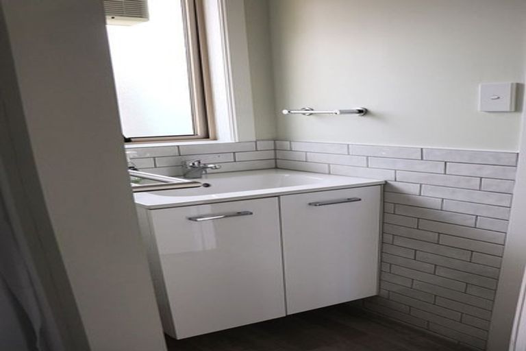 Photo of property in 5/1 Glen Road, Browns Bay, Auckland, 0630