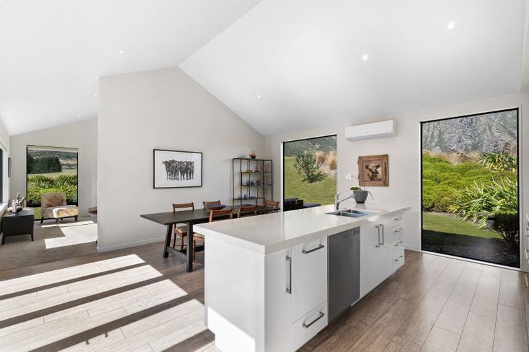 Photo of property in 36 Mckellar Drive, Jacks Point, Queenstown, 9371