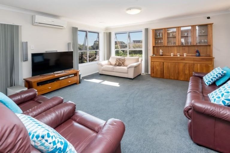 Photo of property in 1/20 Dowling Place, Pakuranga, Auckland, 2010