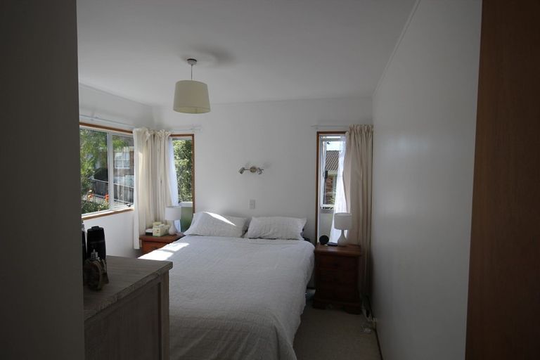 Photo of property in 3/250 Onewa Road, Birkenhead, Auckland, 0626