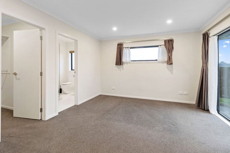 Photo of property in 11 Waikaka Place, Rototuna North, Hamilton, 3210