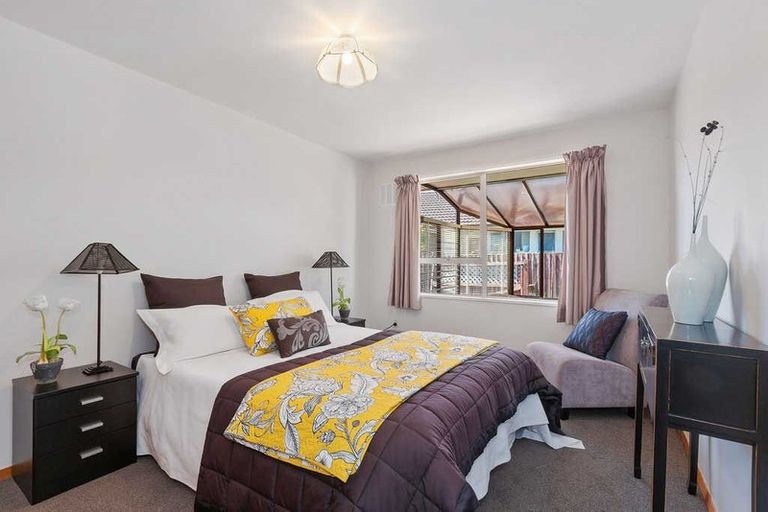 Photo of property in 2/132 Hay Street, Bromley, Christchurch, 8062