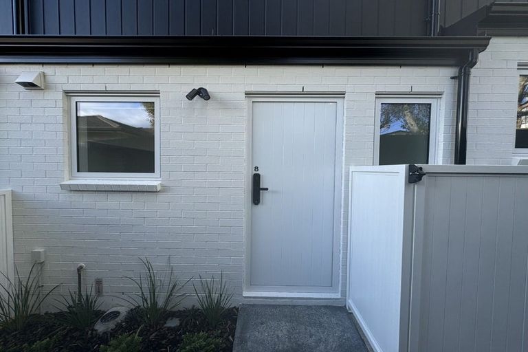 Photo of property in 8/5 Preston Avenue, Henderson, Auckland, 0610