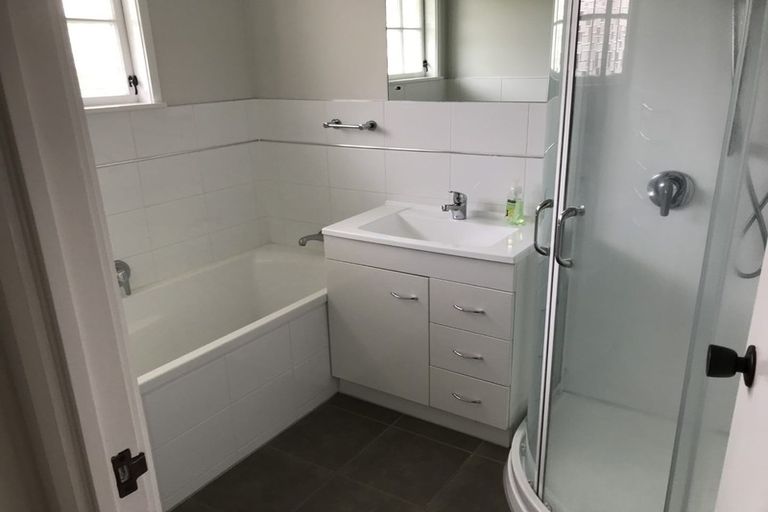 Photo of property in 14 Zenith Place, Conifer Grove, Takanini, 2112