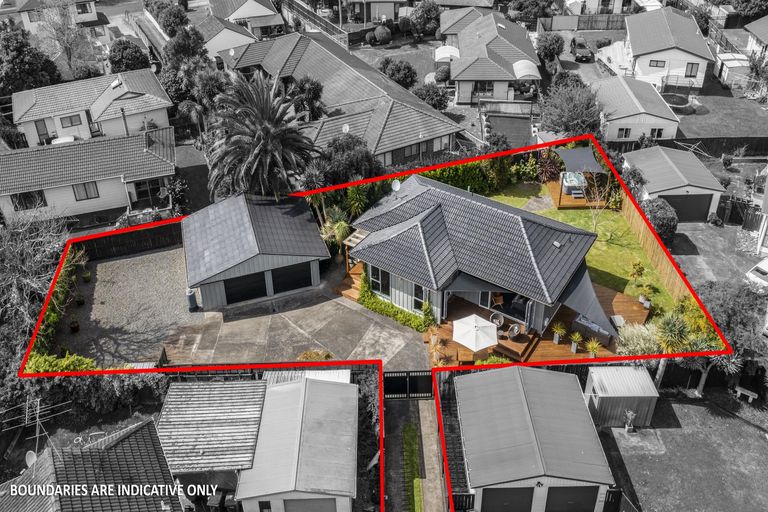 Photo of property in 14 Pinehurst Place, Wattle Downs, Auckland, 2103