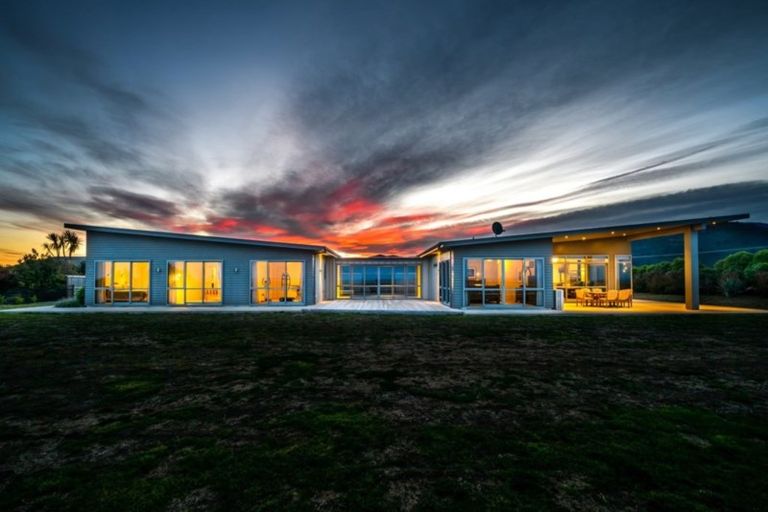 Photo of property in 18 Shoreline Place, Rarangi, Blenheim, 7273