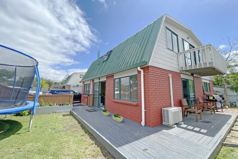 Photo of property in 1/9 Barcroft Place, Clendon Park, Auckland, 2103